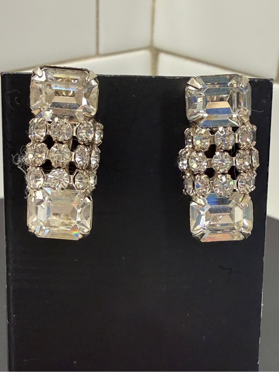 Jewelry - Clear Crystal Prong Set Statement Screw-Back Earrings